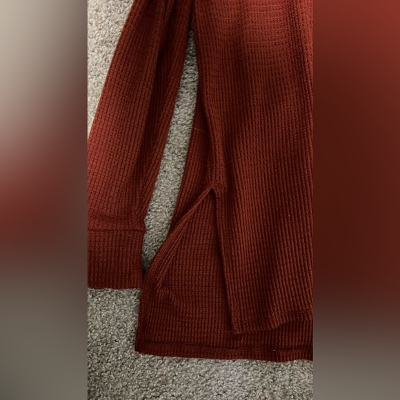 American Eagle sweater - Picture 2 of 4